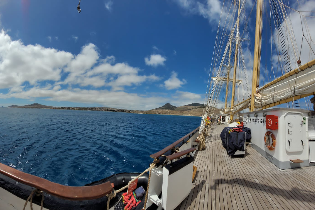 V23 - Autumn blue water sailing Lisbon to Funchal - SantaMariaManuela